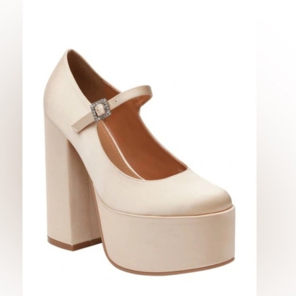 Lisa Vicky Vault-V Cream Satin Platform Mary Jane Heels Size 7.5